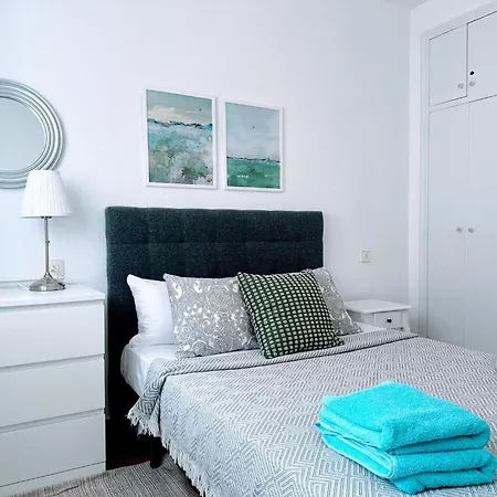 Apartment Beach Holidays Granfield A109 *